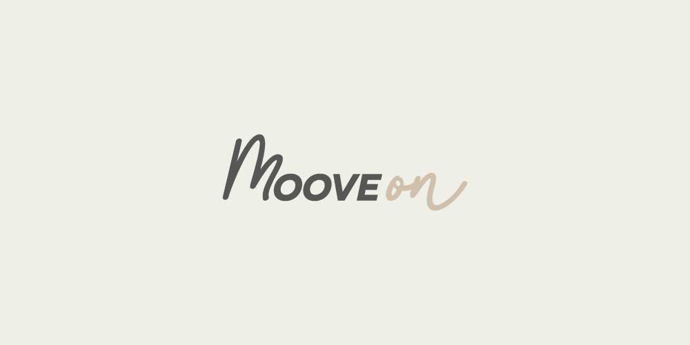 Moove-on-logo-bianco